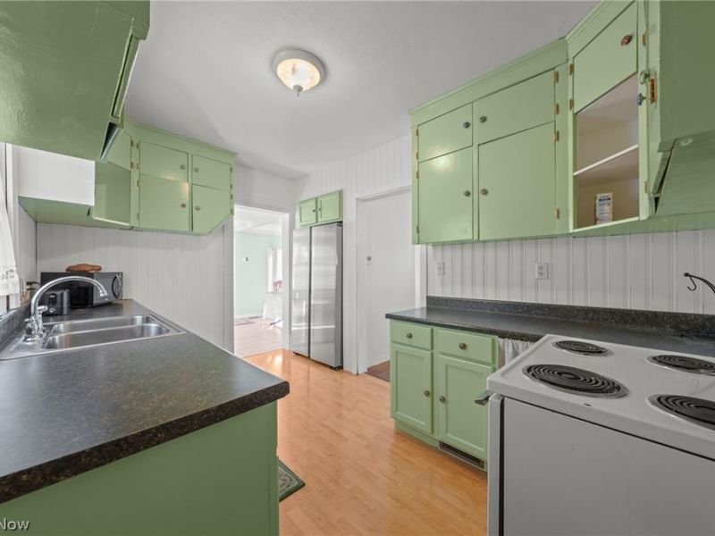 718 E Highland Avenue, Ravenna, OH 44266 Photo 18