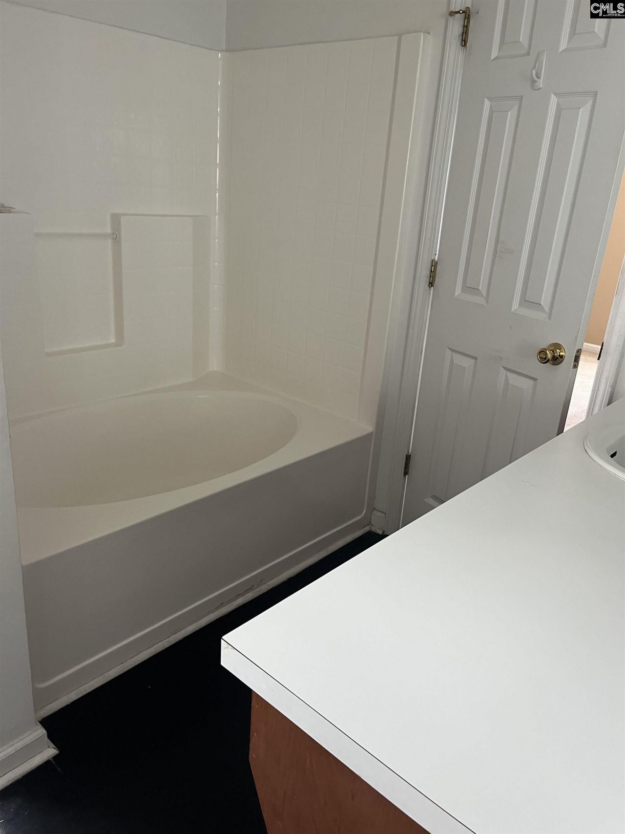 15 Derby Lane  Photo 12