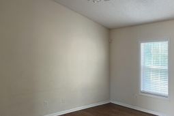 15 Derby Lane  photo 4