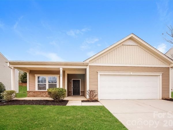 109 Aiden Farm Court , Mount Holly, NC 28120