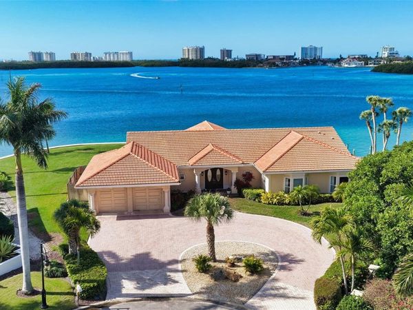 376 WEST ROYAL FLAMINGO DRIVE, SARASOTA, FL 34236