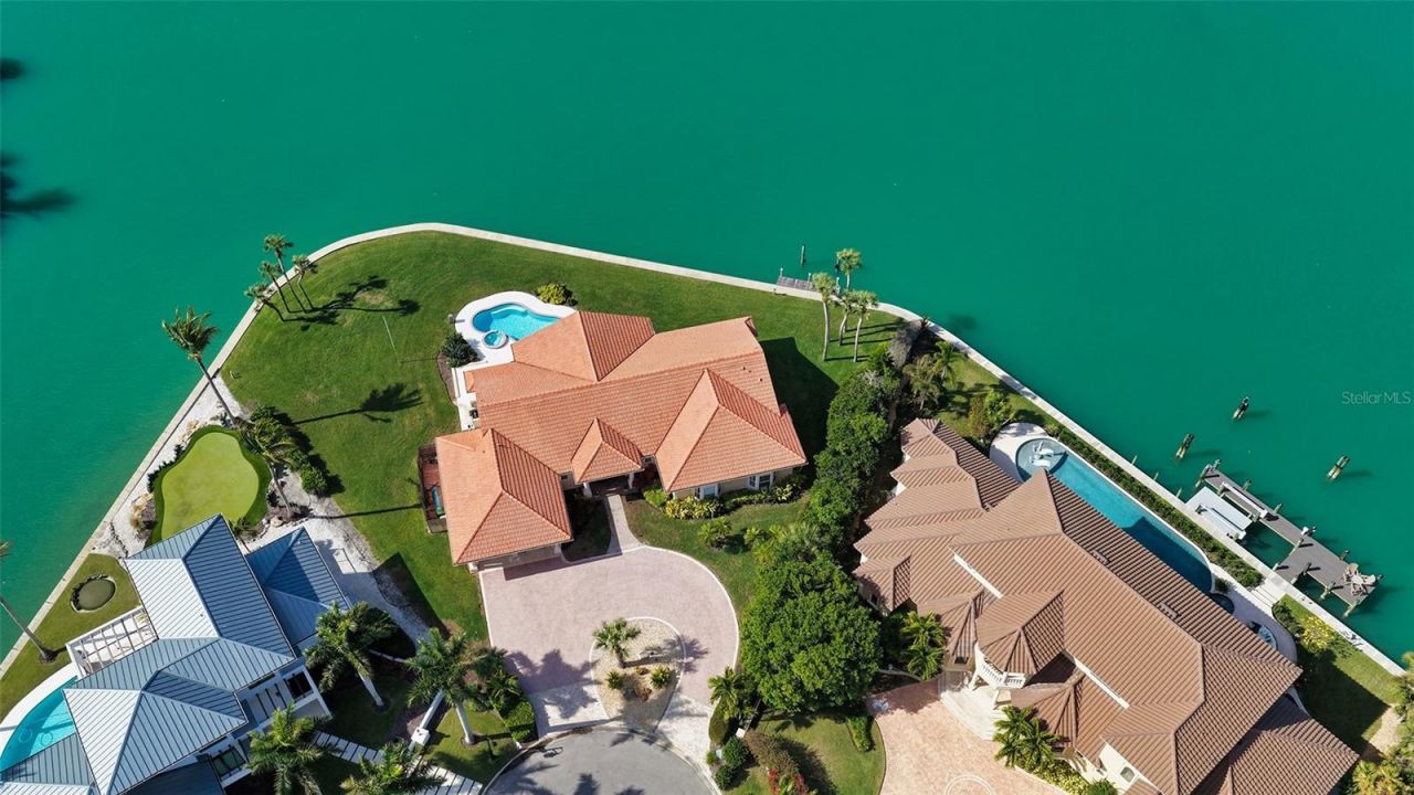 376 West Royal Flamingo Drive, Sarasota, FL 34236 Photo