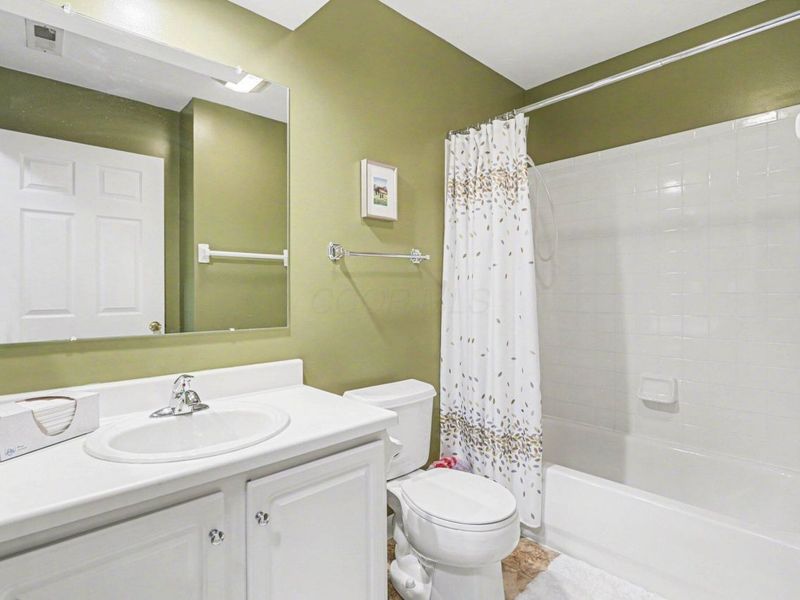 2458 Crystal Springs Drive, Hilliard, OH 43026 Photo 16