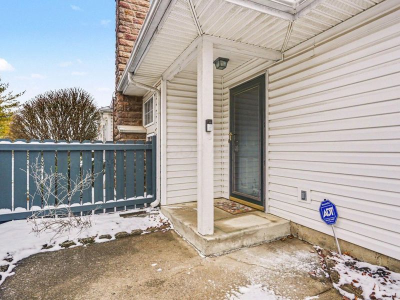 2458 Crystal Springs Drive, Hilliard, OH 43026 Photo 4