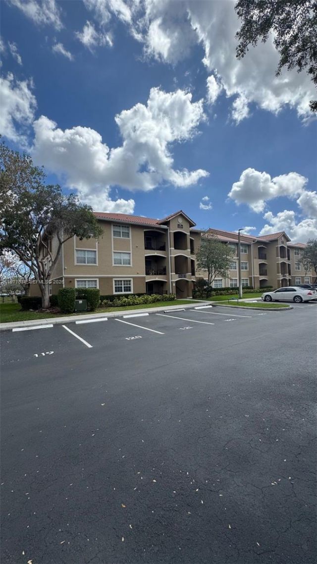 131 SW 117th Ave, Unit 8305, Pembroke Pines, FL 33025 Photo