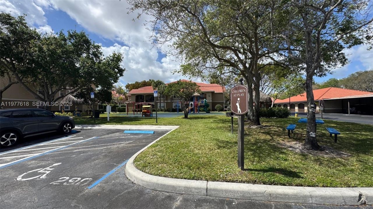 131 SW 117th Ave, Unit 8305, Pembroke Pines, FL 33025 Photo