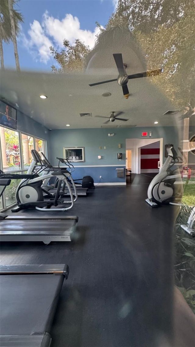 131 SW 117th Ave, Unit 8305, Pembroke Pines, FL 33025 Photo