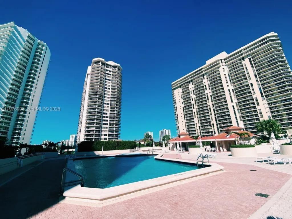 20185 E Country Club Dr , Unit TS-3, Aventura, FL 33180 Photo