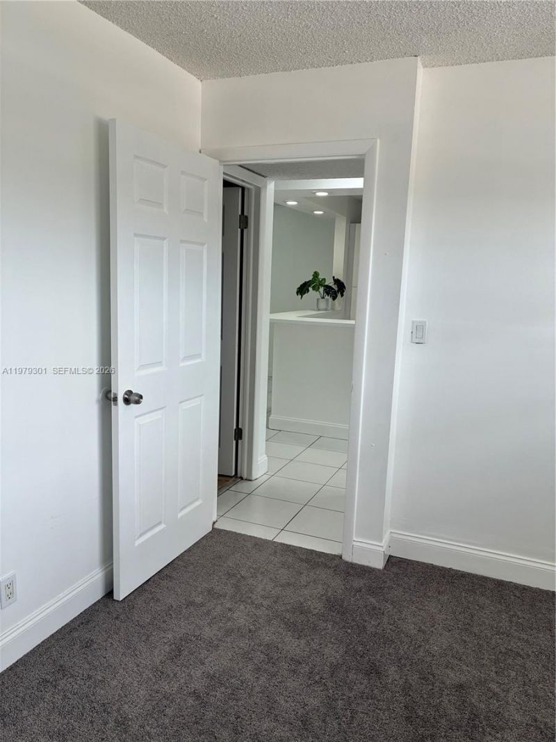 609 S State Road 7 , Unit 2C, Margate, FL 33068 Photo