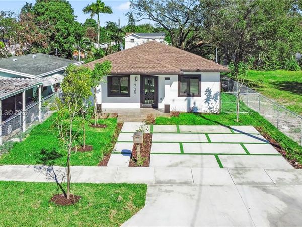 1735 NW 84th St , Miami, FL 33147