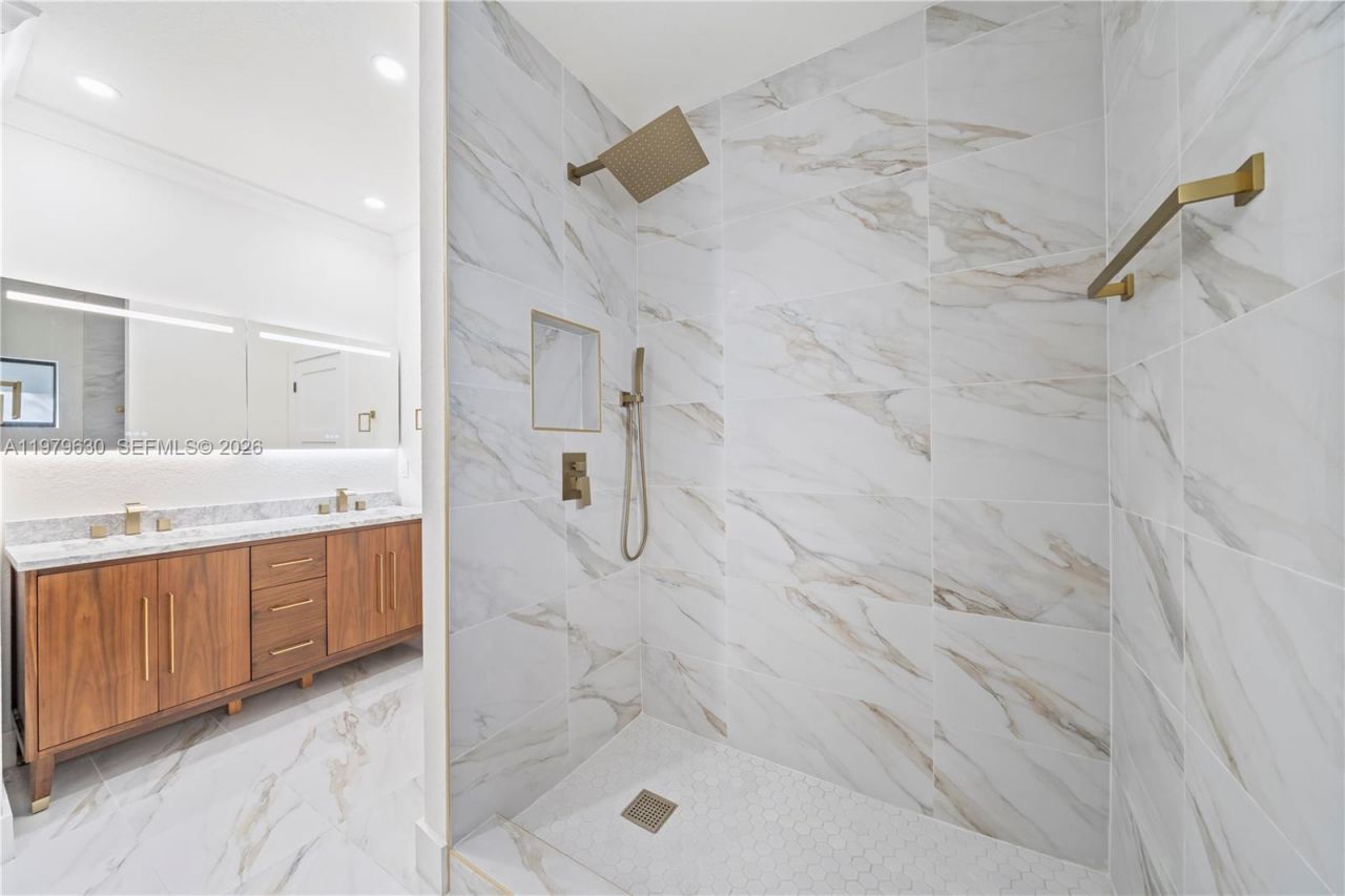 1735 NW 84th St , Miami, FL 33147 Photo