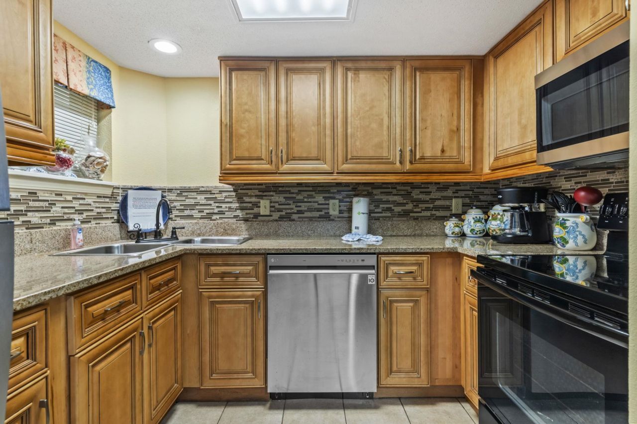 7100 N Ocean Blvd. Photo 12