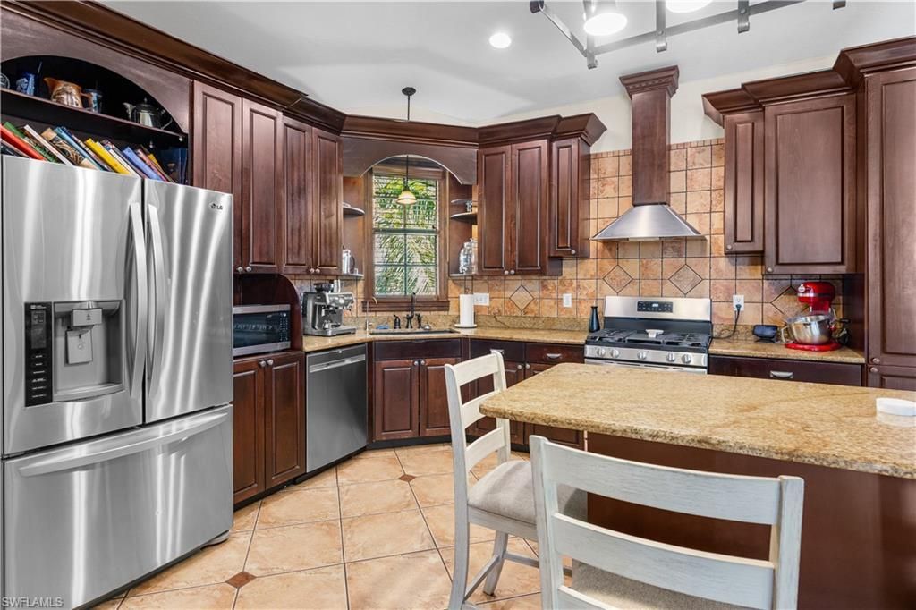 1504 Bowlees Cv, Bradenton, FL 34207 Photo