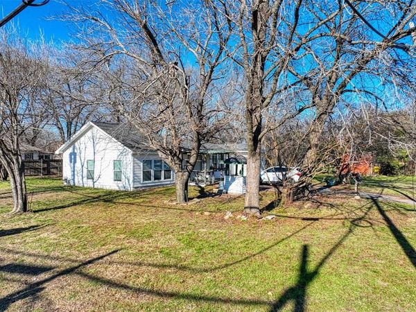 305 E Belt Line Road , Wilmer, TX 75172