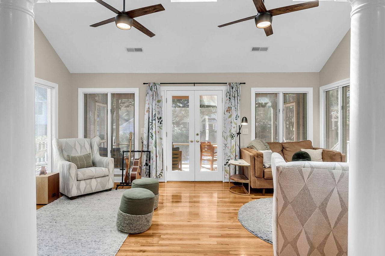 2059 Prospect Hill Drive Photo 14