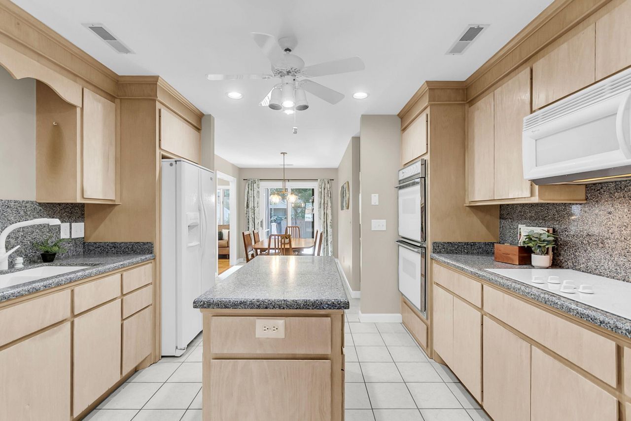 2059 Prospect Hill Drive Photo 17