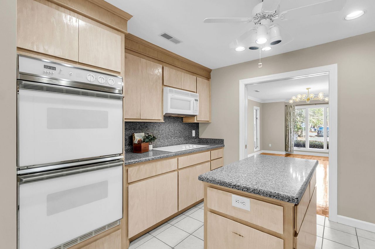 2059 Prospect Hill Drive Photo 18