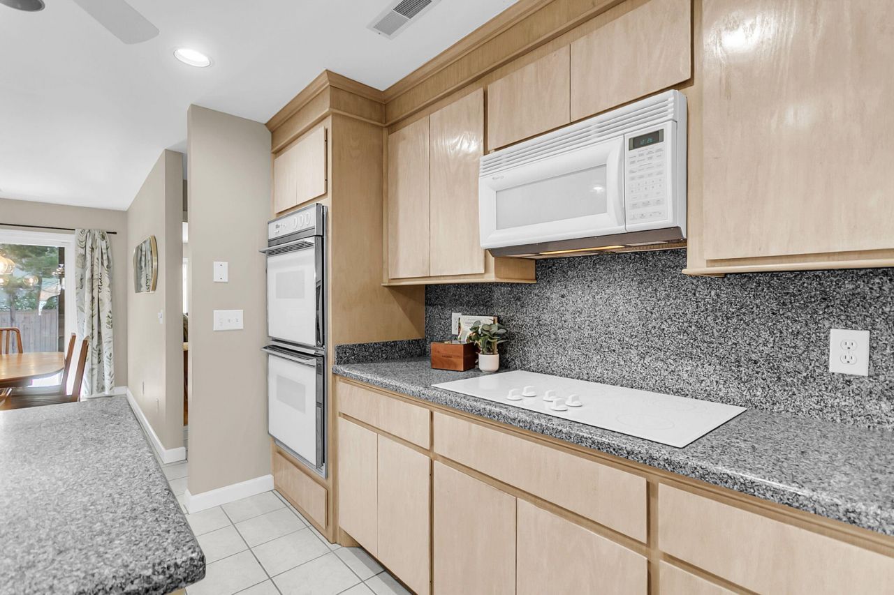 2059 Prospect Hill Drive Photo 22