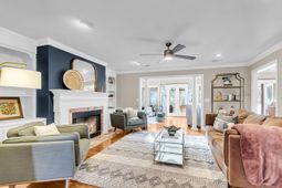 2059 Prospect Hill Drive photo 4