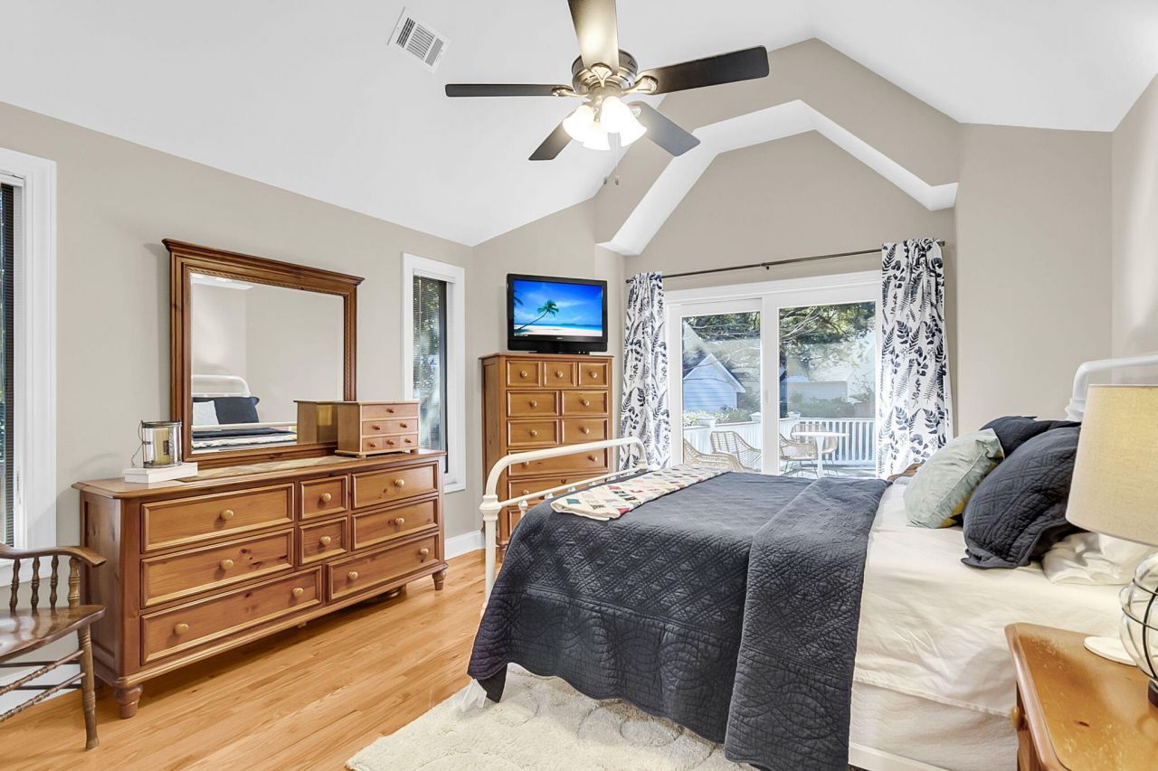 2059 Prospect Hill Drive Photo 45