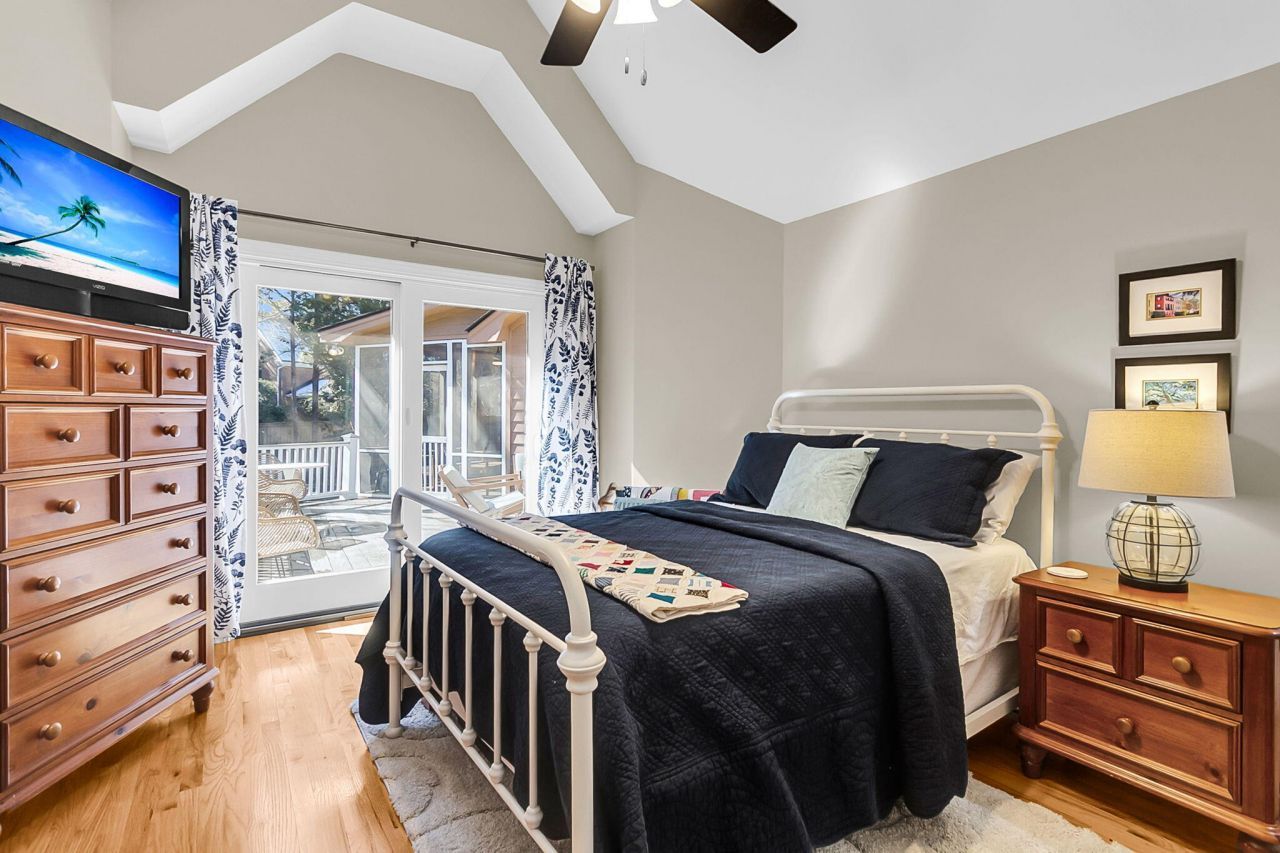 2059 Prospect Hill Drive Photo 46