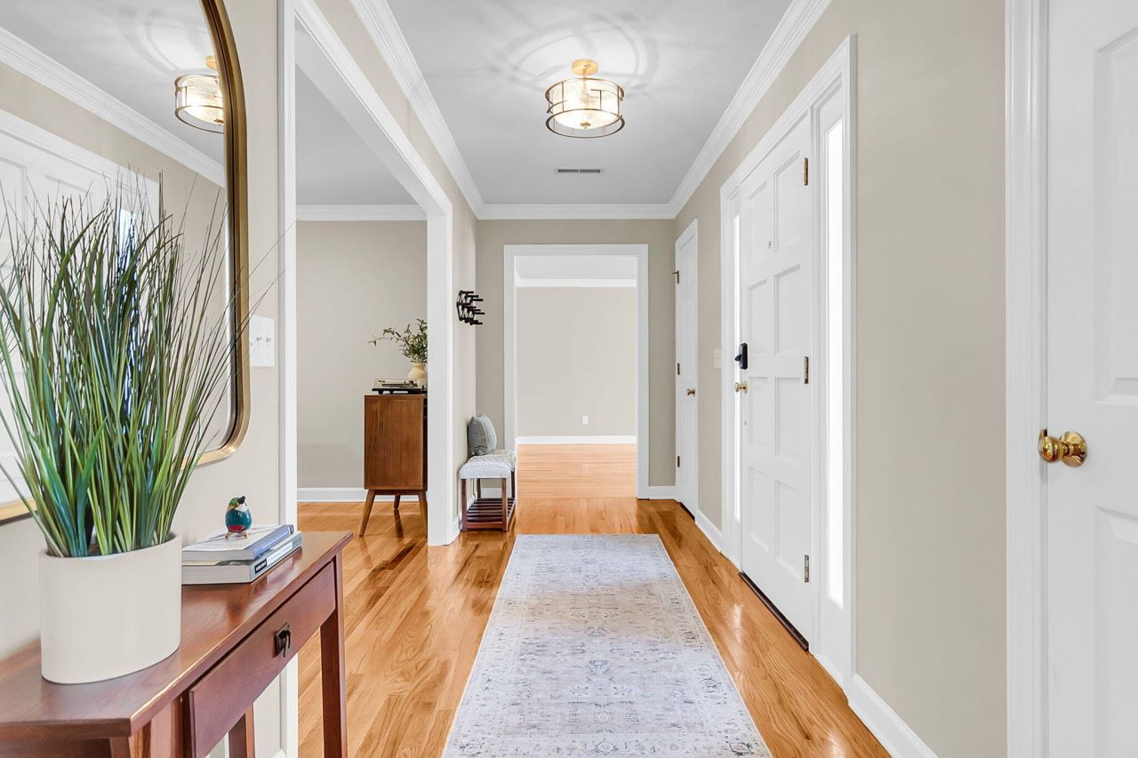 2059 Prospect Hill Drive Photo 9