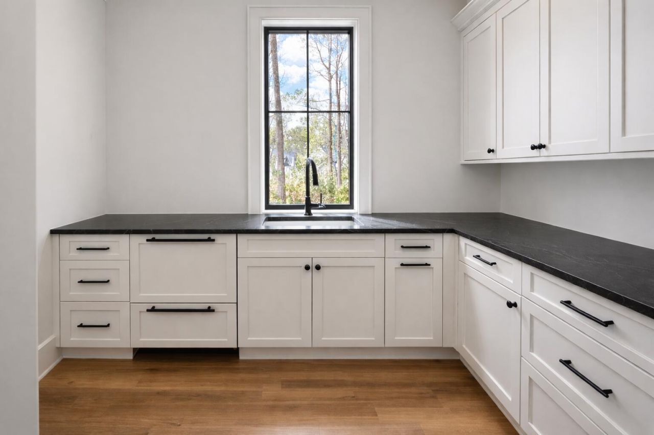 111 Peninsula Drive Photo 16