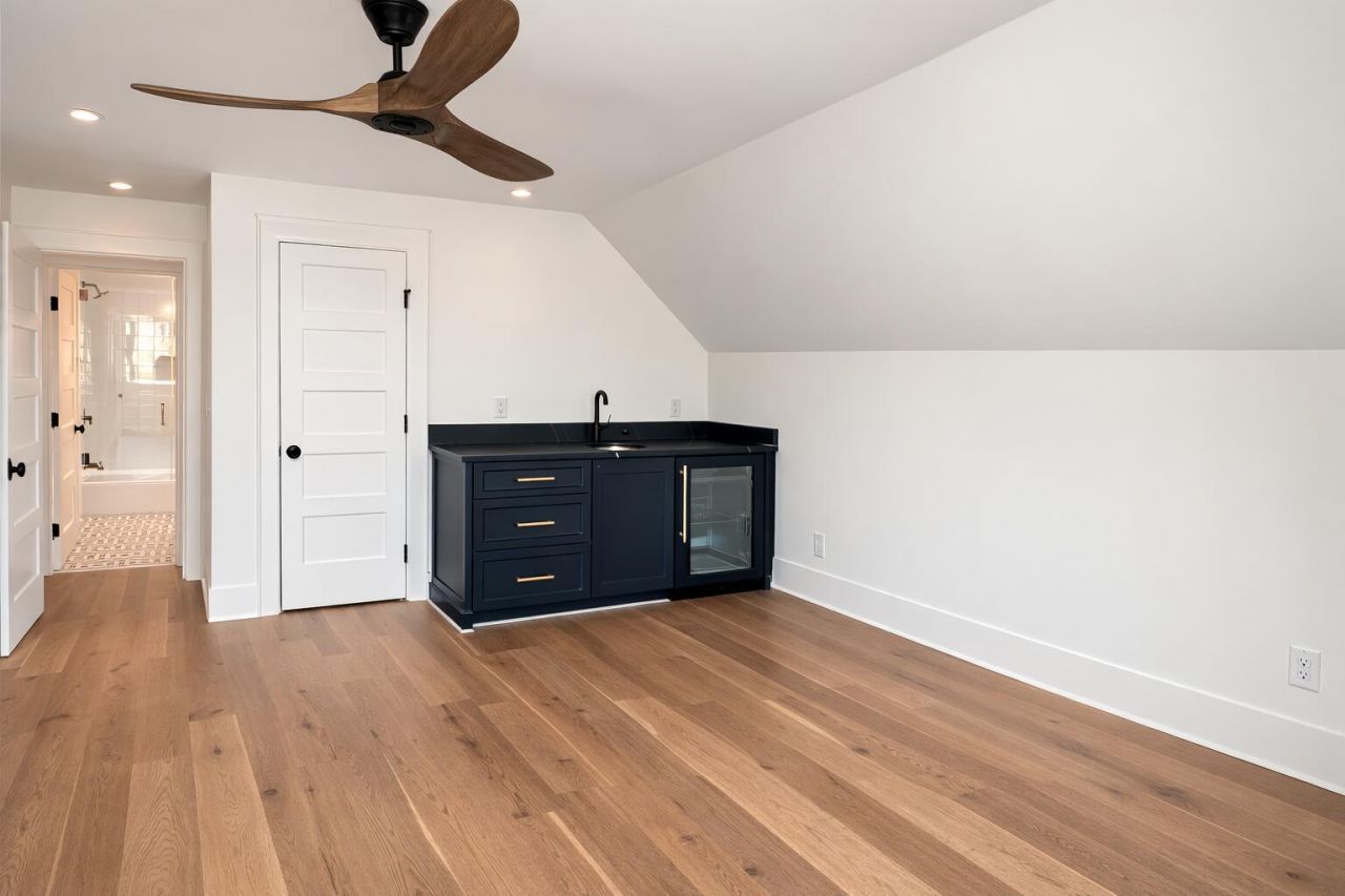 111 Peninsula Drive Photo 24