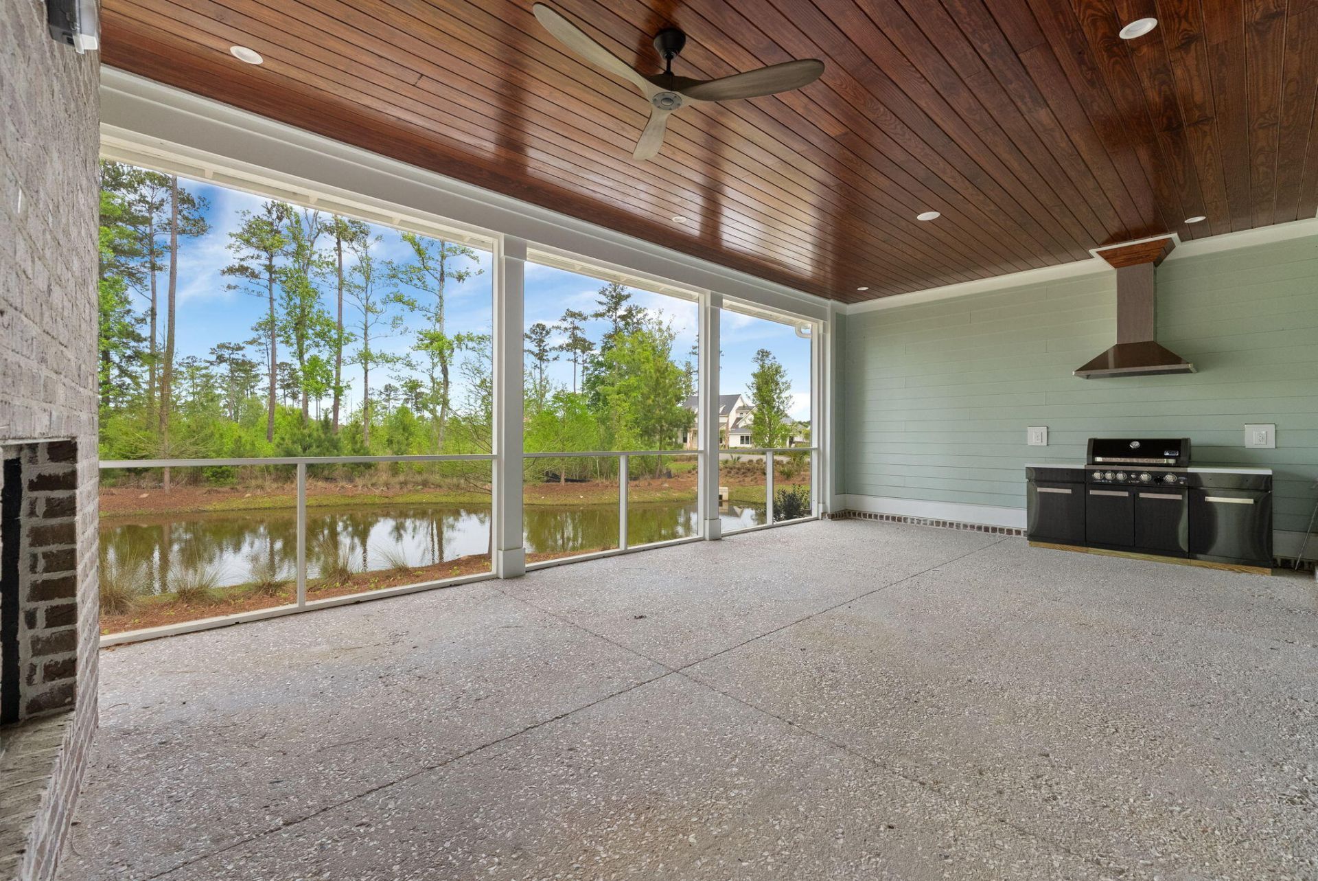 111 Peninsula Drive Photo 25