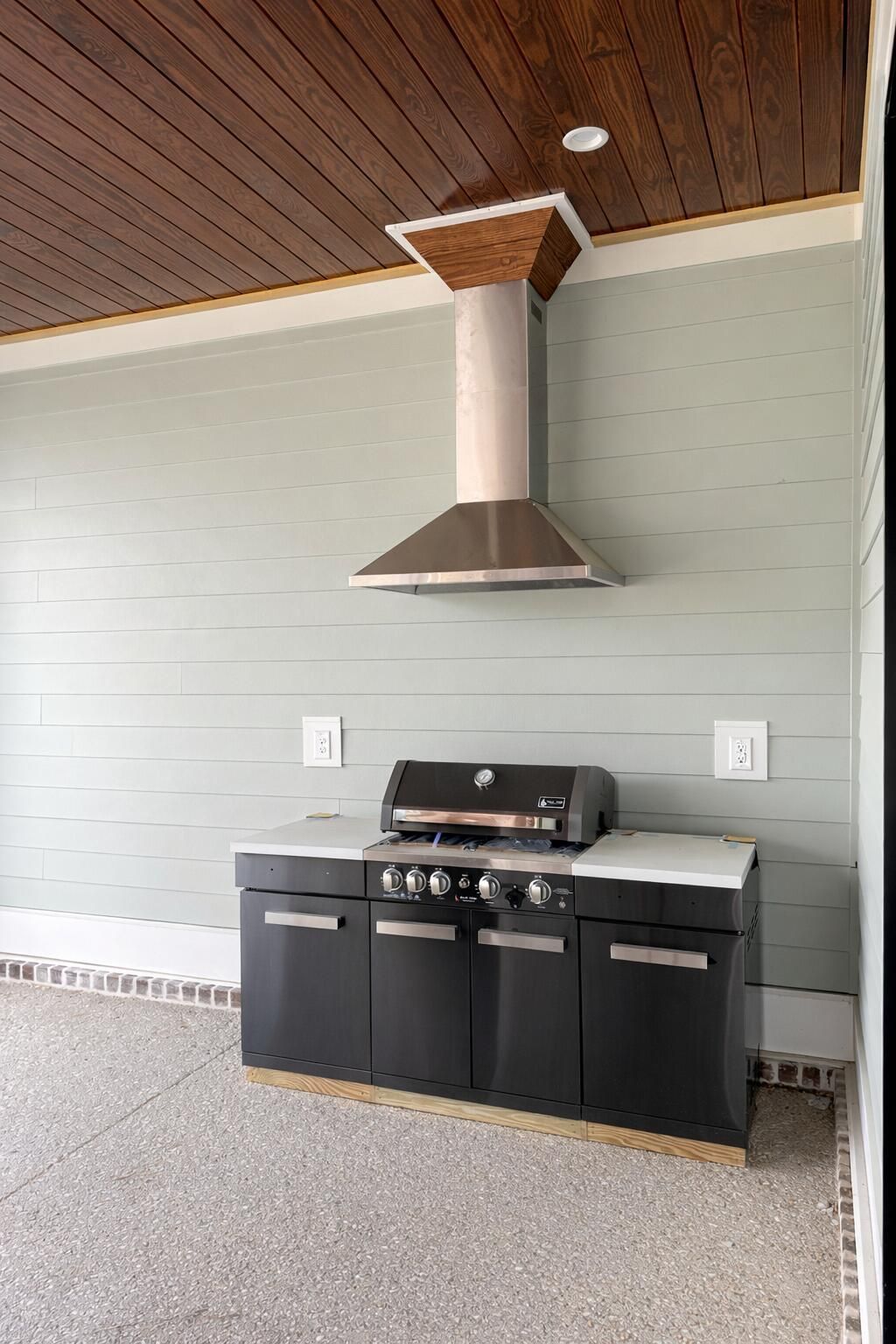 111 Peninsula Drive Photo 6