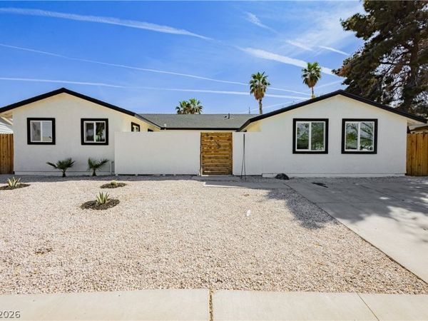 4815 El Tesoro Avenue, Las Vegas, NV 89121