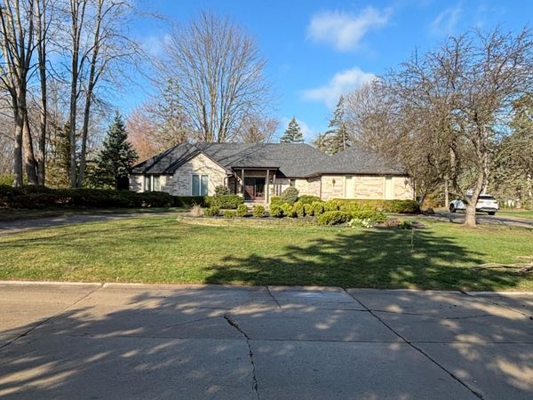 37671 Fiore Trail, Clinton Twp, MI 48036