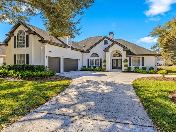 10079 CHESTER LAKE Road E, Jacksonville, FL 32256