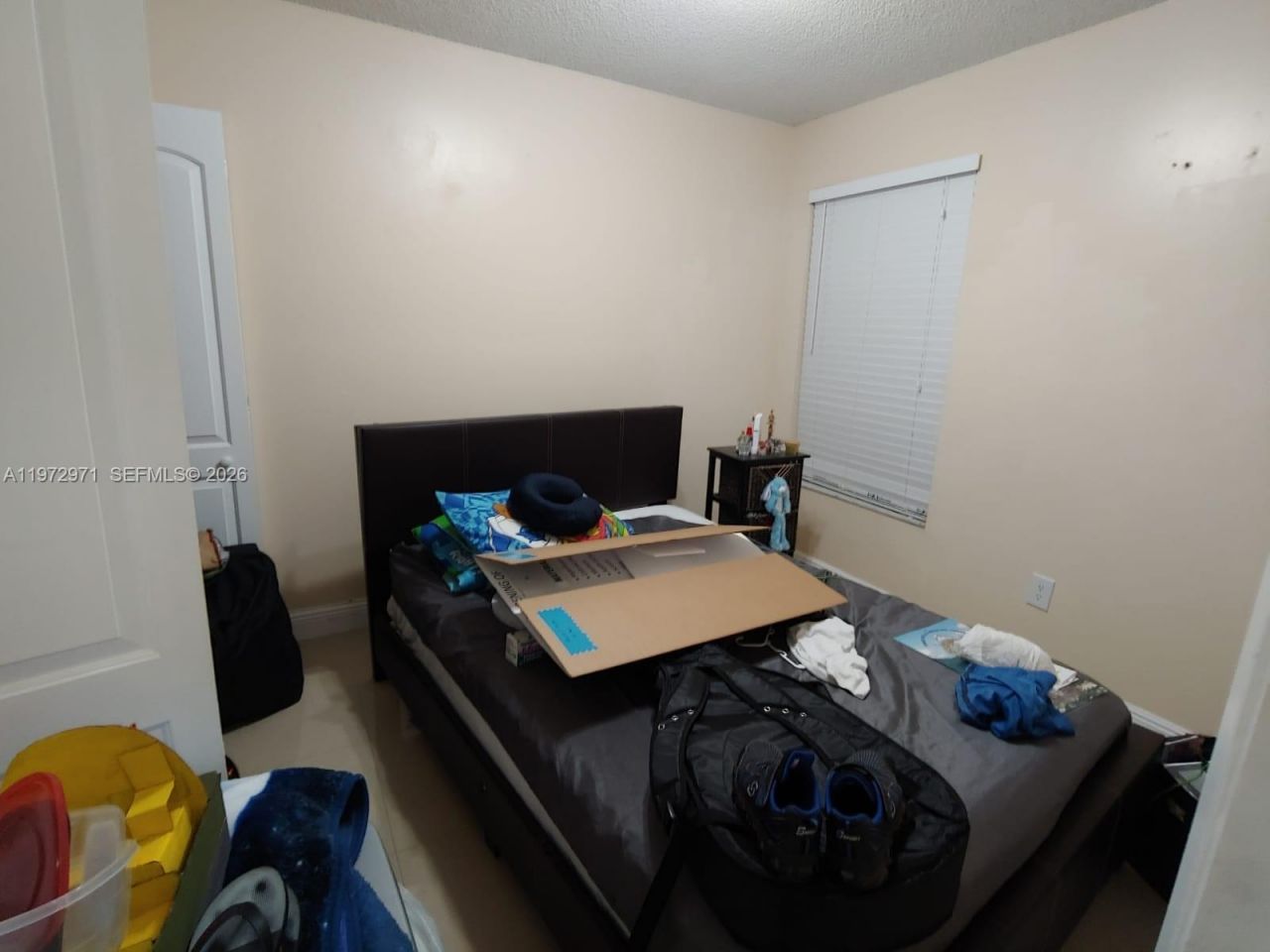 690 W Park Dr, Unit 2-204, Miami, FL 33172 Photo