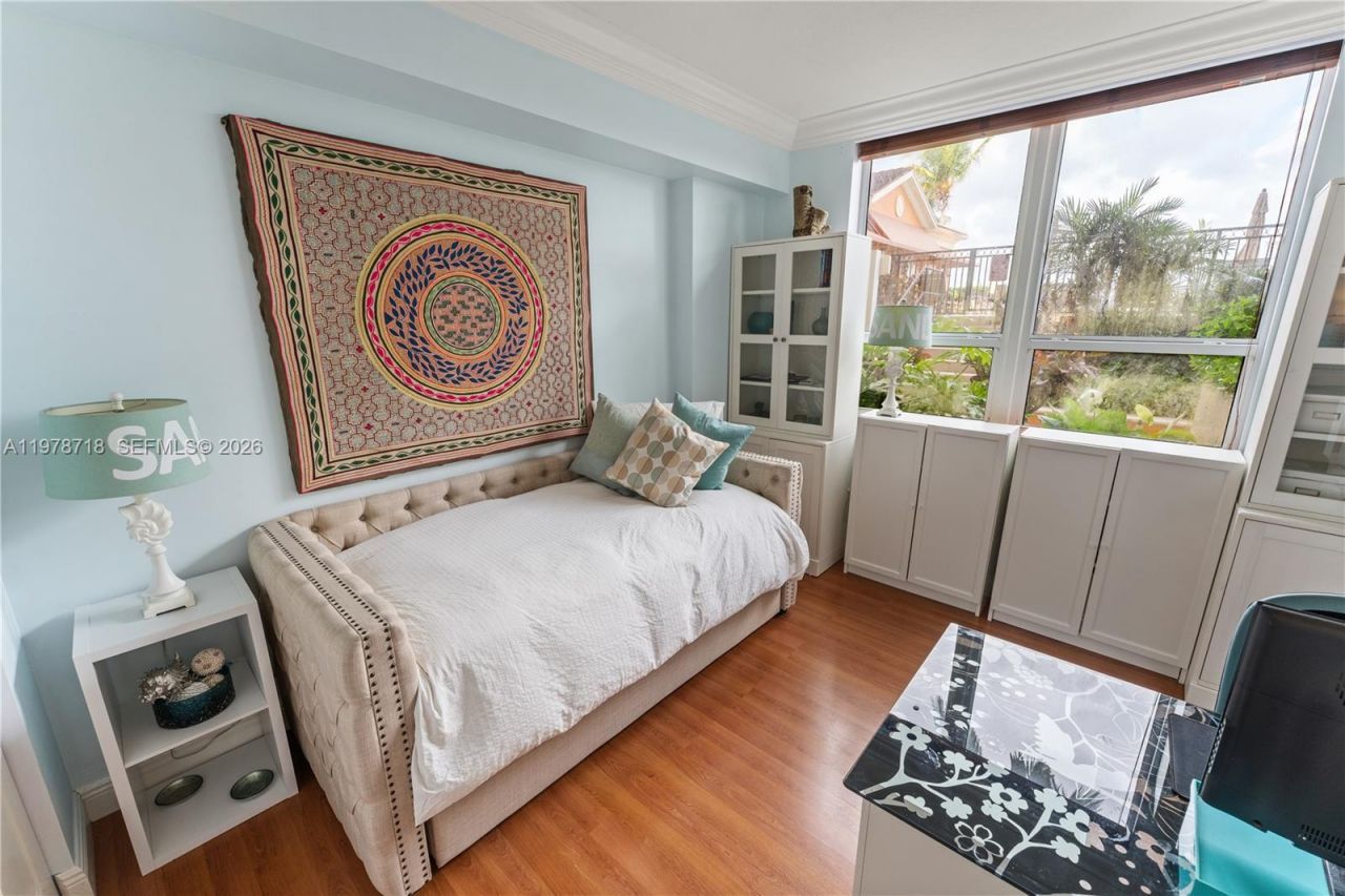 3232 SW 22nd Ter, Unit 708, Miami, FL 33145 Photo