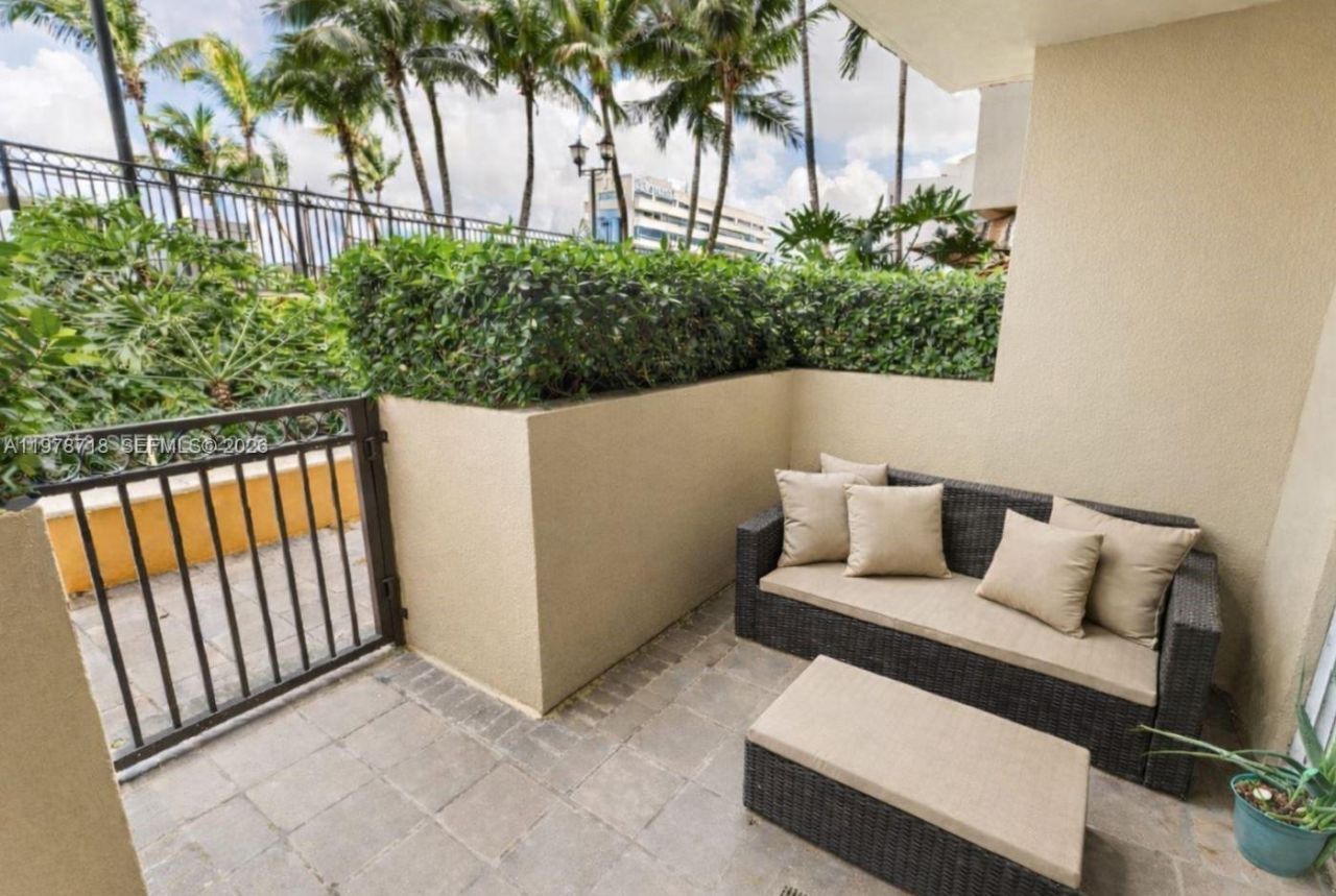 3232 SW 22nd Ter, Unit 708, Miami, FL 33145 Photo