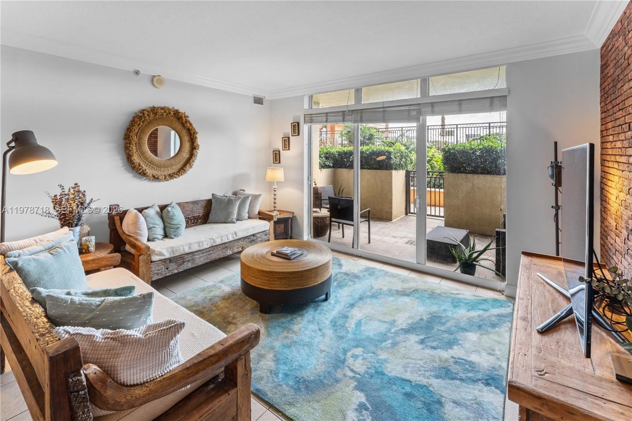 3232 SW 22nd Ter, Unit 708, Miami, FL 33145 Photo