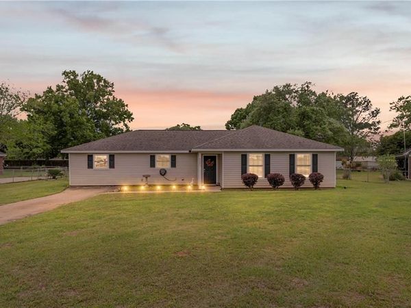 8561 Lincoln Downs Drive E, Theodore, AL 36582