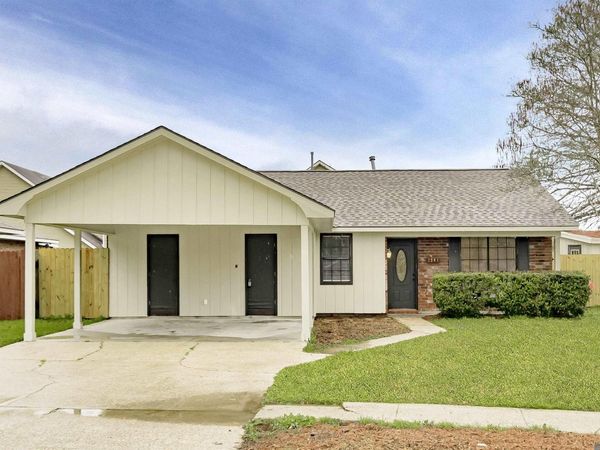 1541 Quail Hollow Dr, Baton Rouge, LA 70810