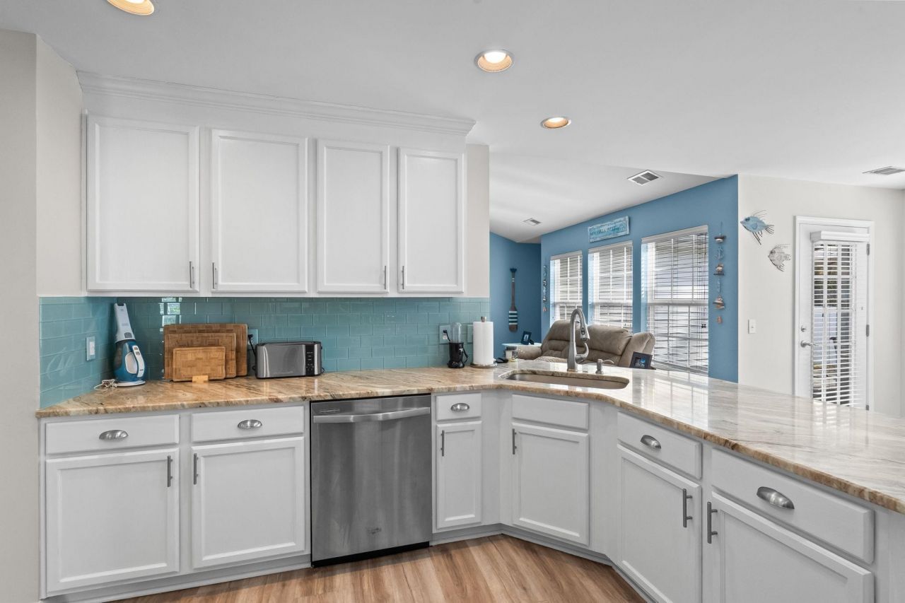 839 Riverward Dr. Photo 16