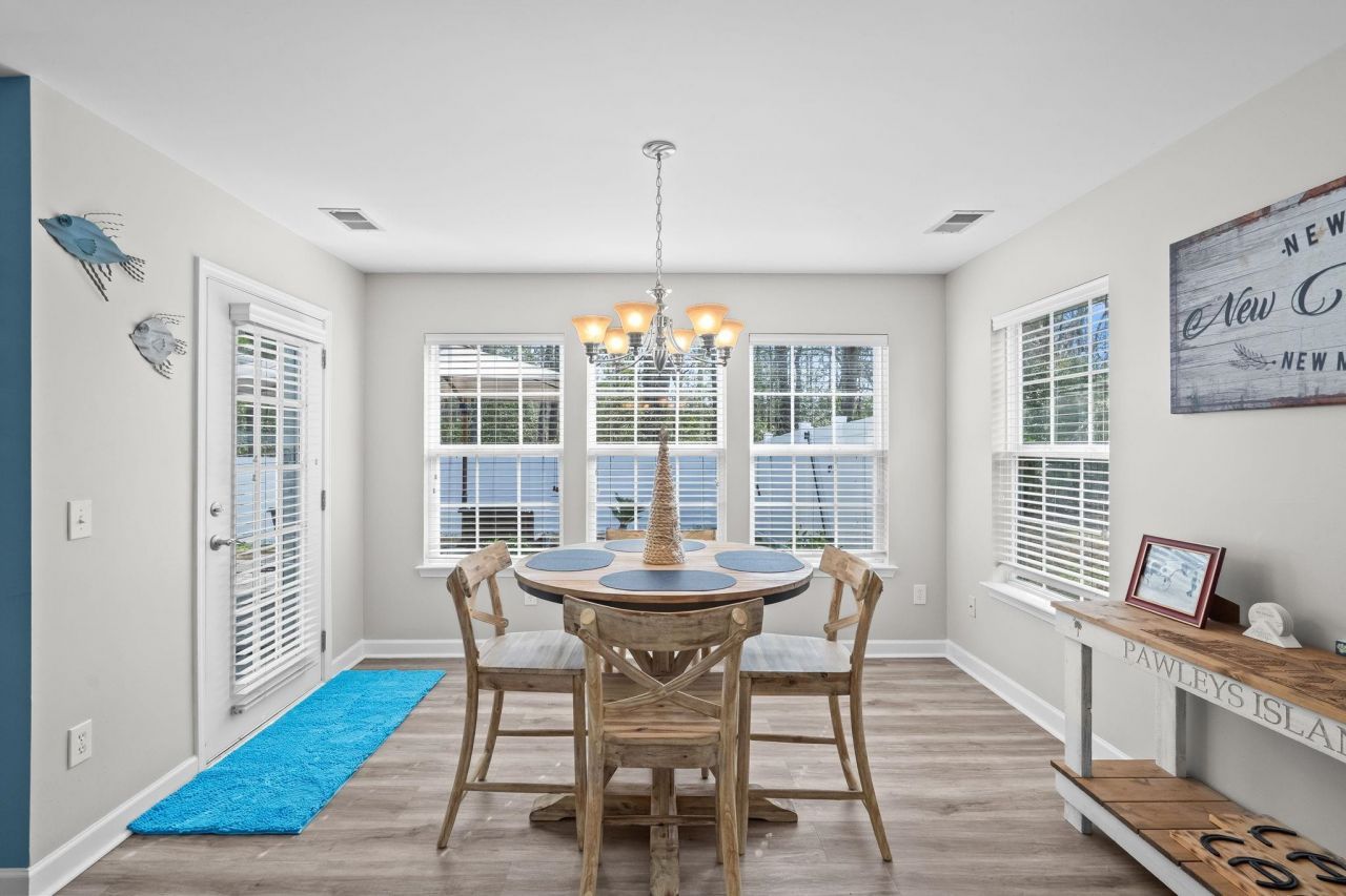 839 Riverward Dr. Photo 18