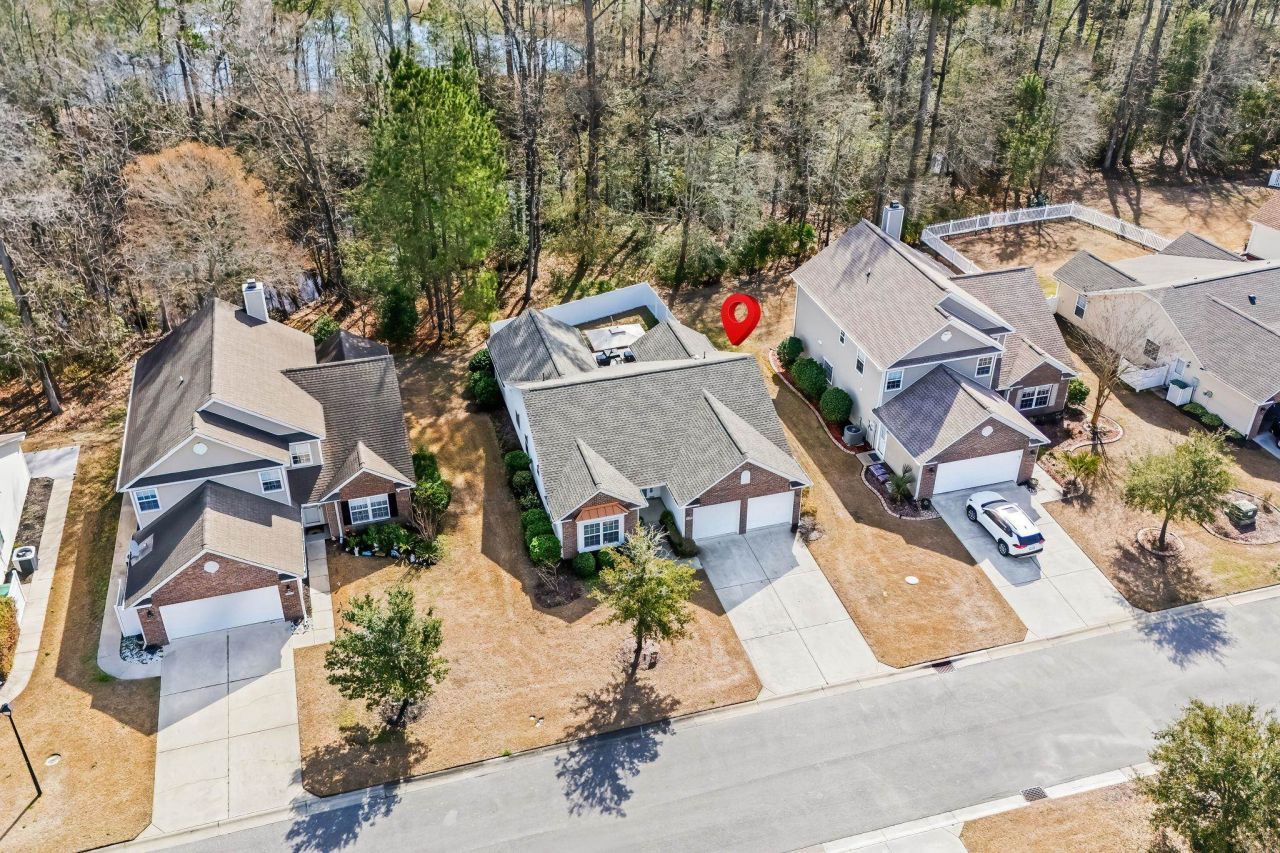 839 Riverward Dr. Photo 2