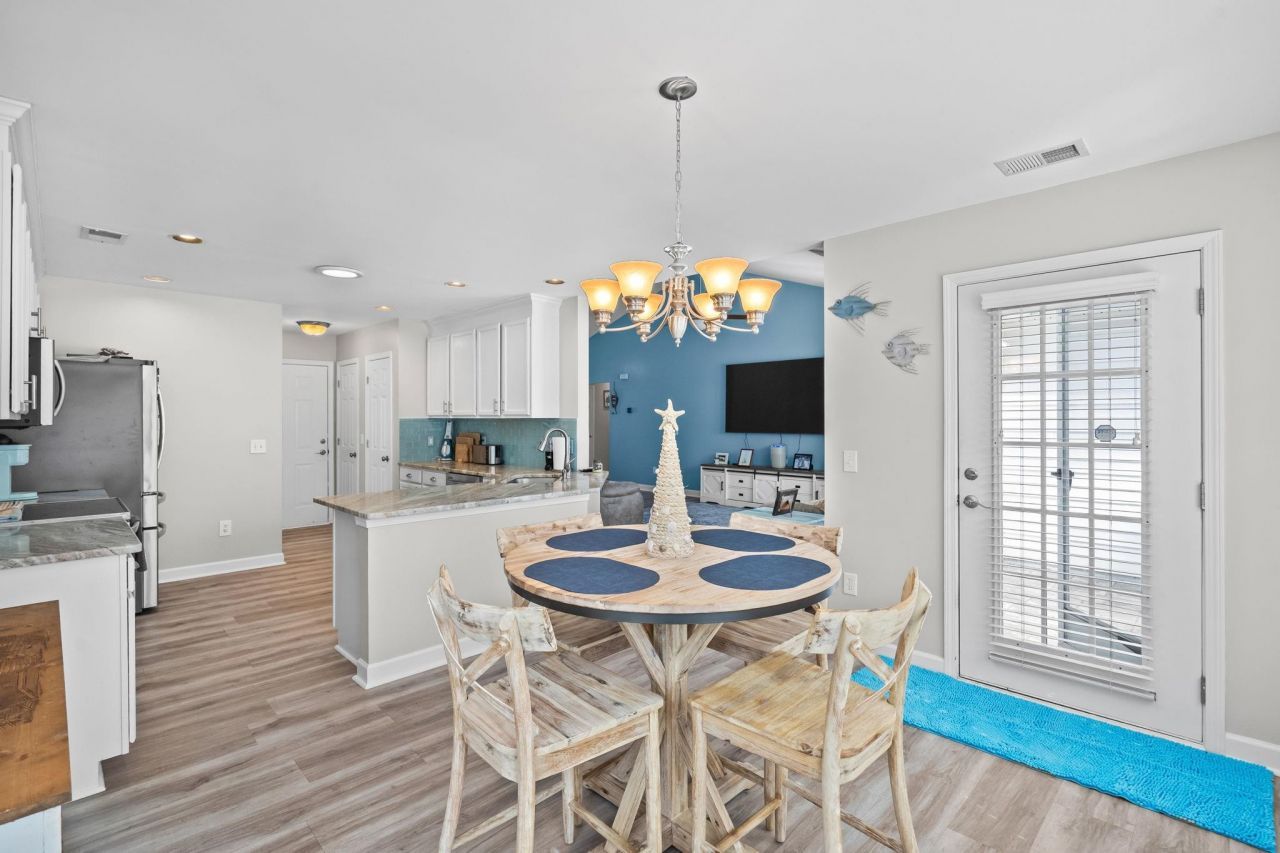 839 Riverward Dr. Photo 20