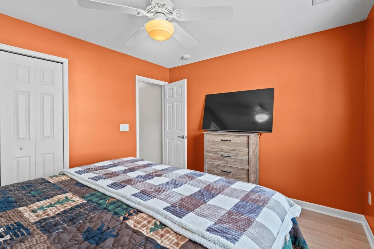 839 Riverward Dr. Photo 34