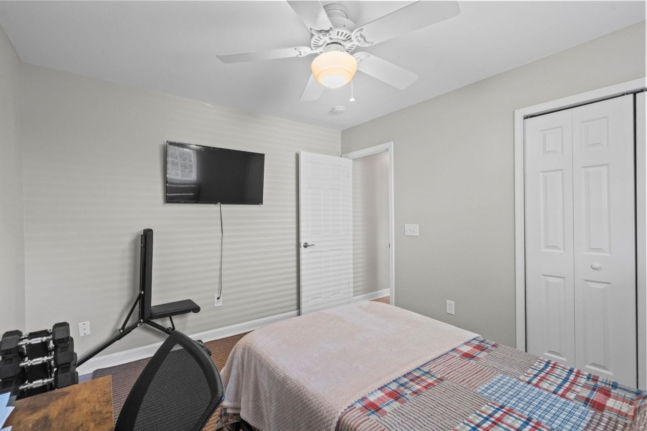 839 Riverward Dr. Photo 36