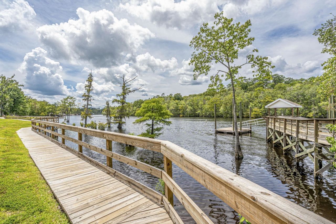 839 Riverward Dr. Photo 47