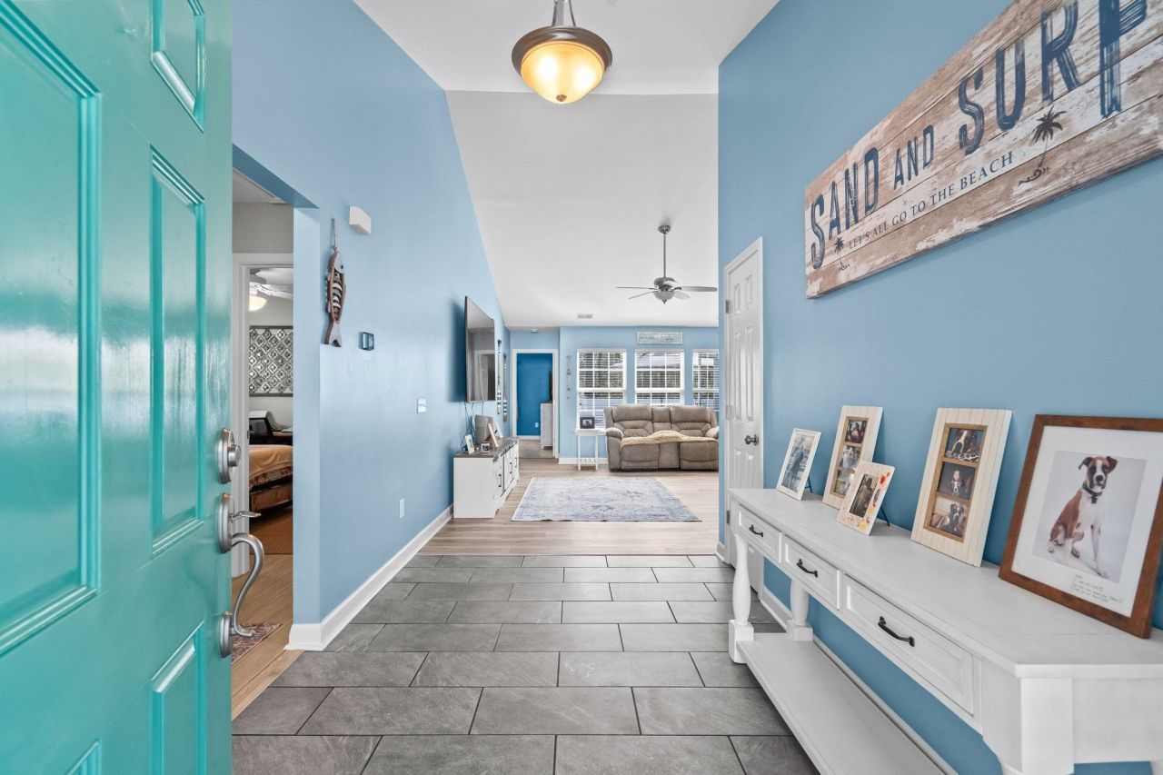 839 Riverward Dr. Photo 7