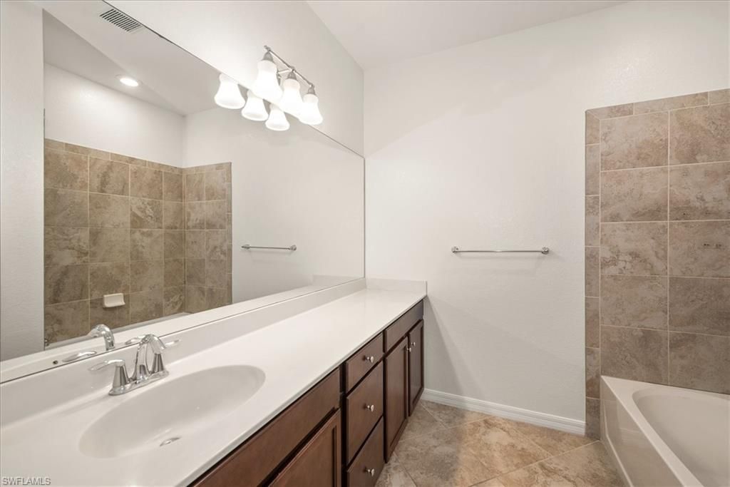 8892 Via Isola Ct, Fort Myers, FL 33966 Photo
