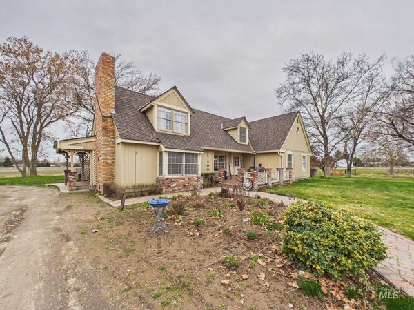 1747 W Central Rd, Emmett, ID 83617