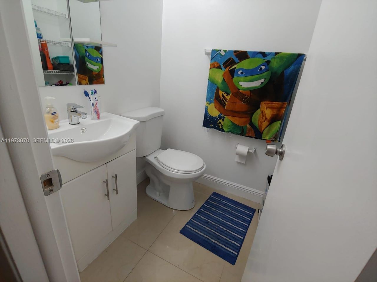 690 W Park Dr , Unit 2-204, Miami, FL 33172 Photo